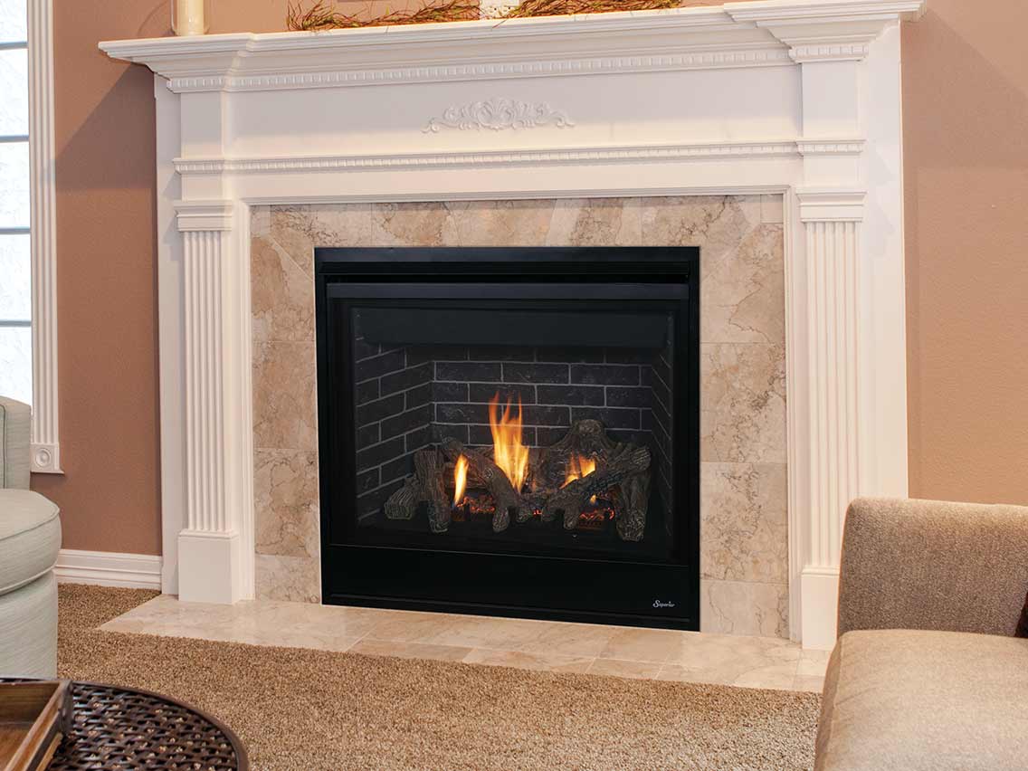 Superior Fireplace DRT3000 Direct Vent Gas Fireplace | Traditional | Front-View